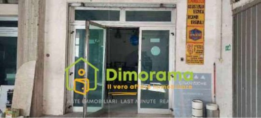 Foto Magazzino in VIA G DE IULIIS 3-5, Rieti di 157 m² con 1 locali