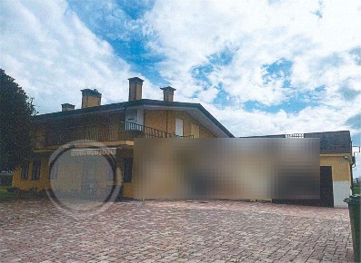 Foto Appartamento in Via Bolzonari, Tribano di 158 m² con 6 locali