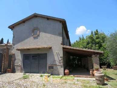 Foto Appartamento in Località Vaiano 30, Castiglione in Teverina di 216 m²