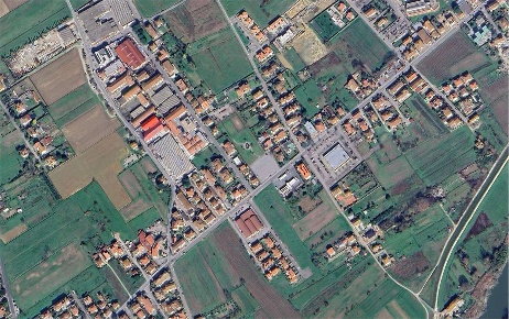 Foto Box in Via Luigi Banti, Fucecchio Centro di 15 m² con 1 locali