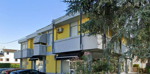 Foto Negozio in Via Luigi Banti, Fucecchio Centro di 25 m² con 1 locali