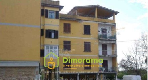 Foto Appartamento in Via degli Ammannati 5, Pescia Centro di 107 m²