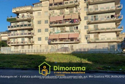 Foto Box in via Don Biagio Iorio con ingresso dal civico n. 8, Casoria