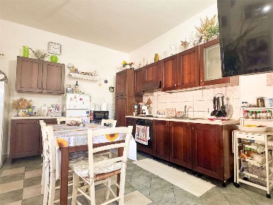 Foto Appartamento a Orosei di 75 m² con 4 locali in vendita