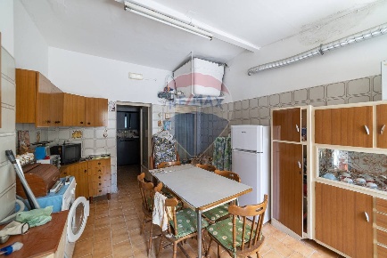 Foto Appartamento in Via Bixio, Caltagirone Centro di 73 m² con 3 locali