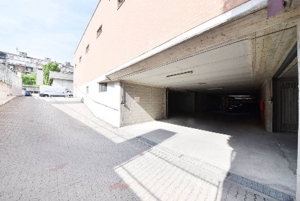 Foto Box in Via Carlo Porta, Torino Rebaudengo di 17 m² con 1 locali