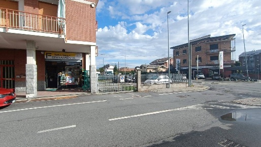Foto Box in via dei cilgliegi, Borgaro Torinese Centro di 12 m² in vendita