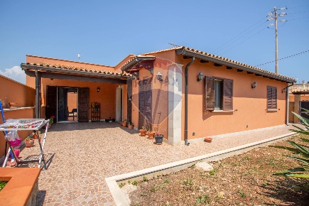 Foto Villa singola in VIA LIDO SACRAMENTO, Siracusa Isola di 200 m²