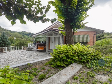 Foto Villa bifamiliare in Strada Val Pairone, Gassino Torinese di 180 m²
