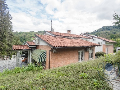 Foto Villa bifamiliare in Strada Val Pairone, Gassino Torinese di 180 m²