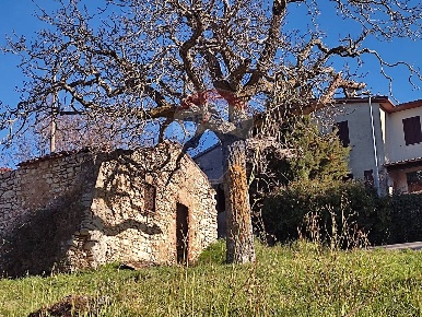Foto Rustico a Foligno Sant'Eraclio, Case Vecchie di 87 m² con 1 locali