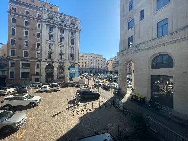 Foto Ufficio in Piazza dell'Insurrezione, Padova Piazze - Duomo di 1000 m²