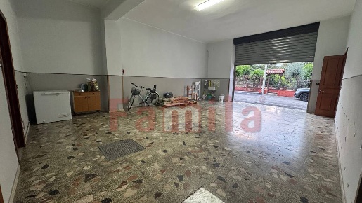Foto Attività commerciale a Mugnano del Cardinale di 110 m² con 3 locali