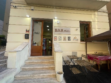 Foto Attività commerciale in via don morosini, Frosinone Centro di 45 m²