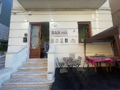 Foto Attività commerciale in via don morosini, Frosinone Centro di 45 m²