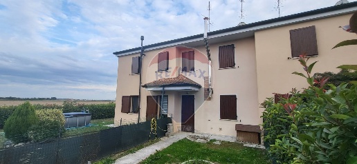 Foto Villa a schiera in Via Ridolfi, Ferrara Casaglia di 103 m² in vendita