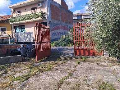 Foto Terreno residenziale in via dei mulini, Paternò di 700 m² in vendita
