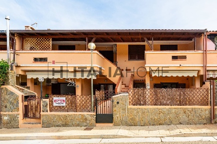 Foto Appartamento in via Alfieri, Villasimius di 78 m² con 3 locali