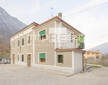 Foto Casa indipendente in via nove alto, Vittorio Veneto Nove San Floriano