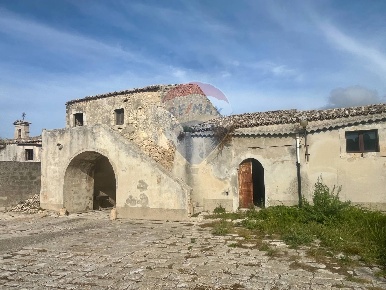 Foto Rustico in C.da San Giacomo - Fattoria Musso, Ragusa di 440 m²