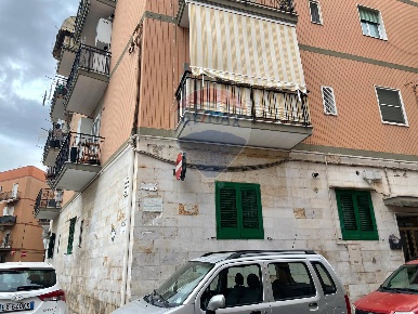 Foto Appartamento in Via Cutinelli, Trani di 61 m² con 3 locali in vendita