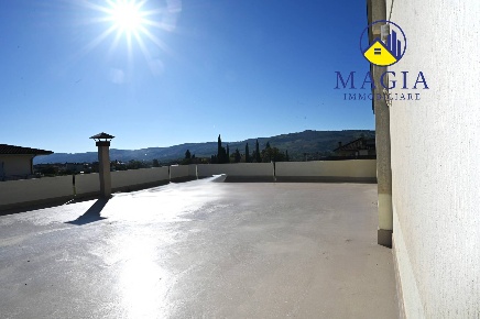 Foto Appartamento a Colli del Tronto di 199 m² con 5 locali in vendita