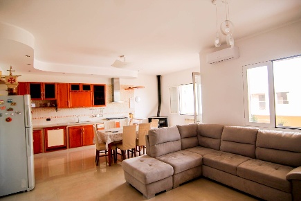 Foto Appartamento in via leonida, Fragagnano di 128 m² con 6 locali