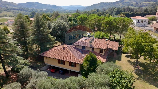 Foto Villa singola in Via Masironi, Brisighella Centro di 467 m² in vendita