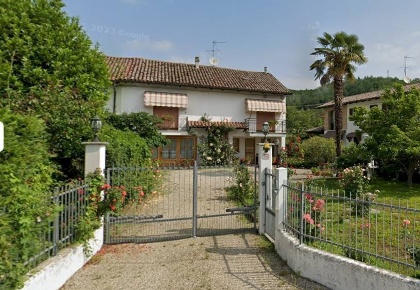 Foto Villa unifamiliare in corso Alessandria, Mombercelli di 170 m²