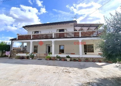 Foto Casa indipendente in Via Prato Cesarino 11, Cisterna di Latina