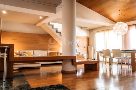 Foto Attico in Via Loreto 14, Belluno Centro di 170 m² con 5 locali