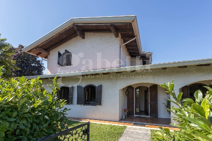 Foto Villa singola in Via Cicuto 2, Sesto al Reghena Bagnarola di 320 m²