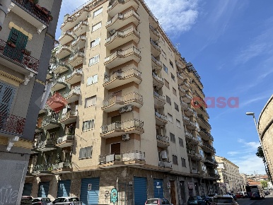 Foto Appartamento in Via Cugini 7, Taranto Tre Carrare di 100 m² in vendita