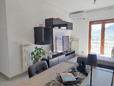 Foto Appartamento in Via Piternis 59, Cervaro Centro di 79 m² con 3 locali