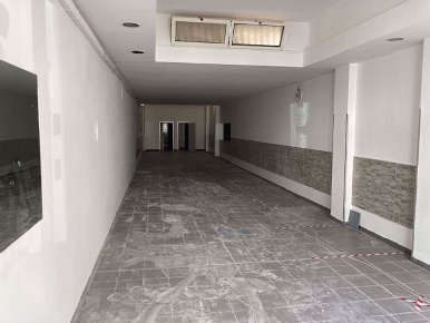 Foto Negozio in Via Grazia Balsamo 30, Brindisi Cappuccini di 150 m²