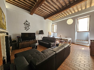 Foto Casa indipendente in Via Giacomo Matteotti 14, Foligno di 260 m²