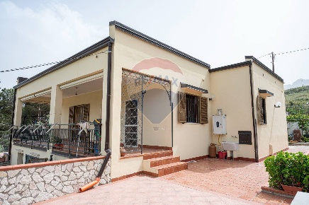 Foto Villa unifamiliare in contrada cangemi, Termini Imerese Centro