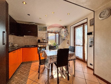 Foto Appartamento in Via Torbole, Varese Valle Olona di 44 m² con 1 locali