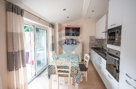 Foto Casa indipendente in via alcantara, Calatabiano di 112 m² con 5 locali