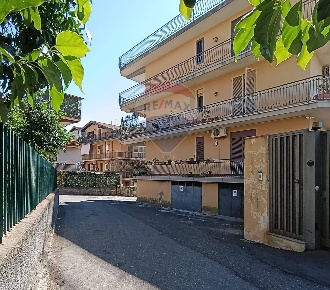 Foto Appartamento in via fra nazzareno scolaro, Valverde di 130 m²