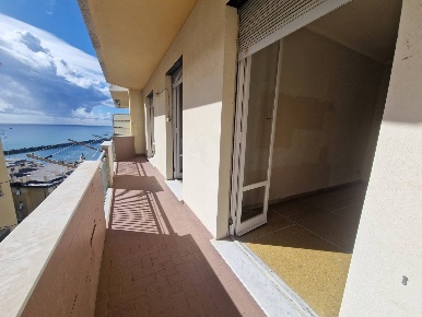 Foto Appartamento in Via Stefano Tubino, Genova Pegli di 90 m² con 7 locali