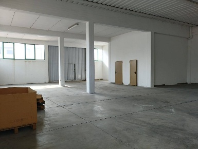 Foto Locale commerciale in Via  Maria Montessori, Castelfranco di Sotto