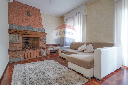 Foto Appartamento in Via Malpensata, Brembate di Sopra di 110 m² in vendita