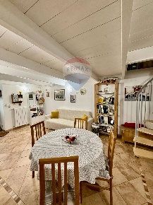 Foto Duplex in Via Carlo Ruggiu, Sassari Cappuccini di 90 m² con 3 locali