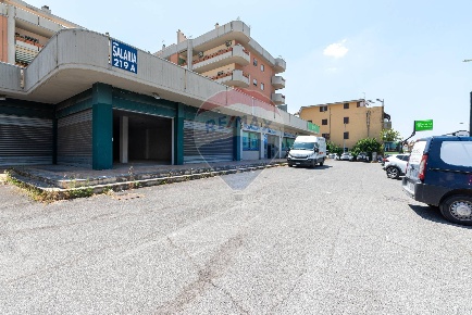 Foto Ufficio in VIA SALARIA, Monterotondo Monterotondo Scalo di 28 m²