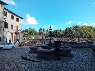 Foto Appartamento in via delle scuole, Bassano Romano di 80 m² con 4 locali