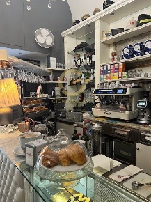 Foto Attività commerciale in Corso Italia, Pisa di 34 m² con 1 locali