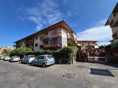 Foto Appartamento in Via Dell'Arca, Mascalucia Centro di 90 m² con 3 locali