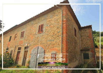 Foto Casale a Vinci Centro di 200 m² con 8 locali in vendita