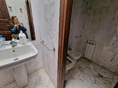 Foto Appartamento a Carrara Centro di 150 m² con 6 locali in affitto